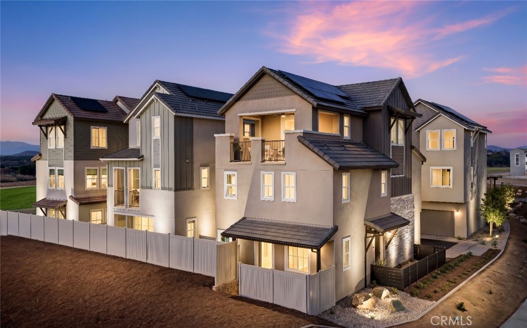 28884 VINECREST Court