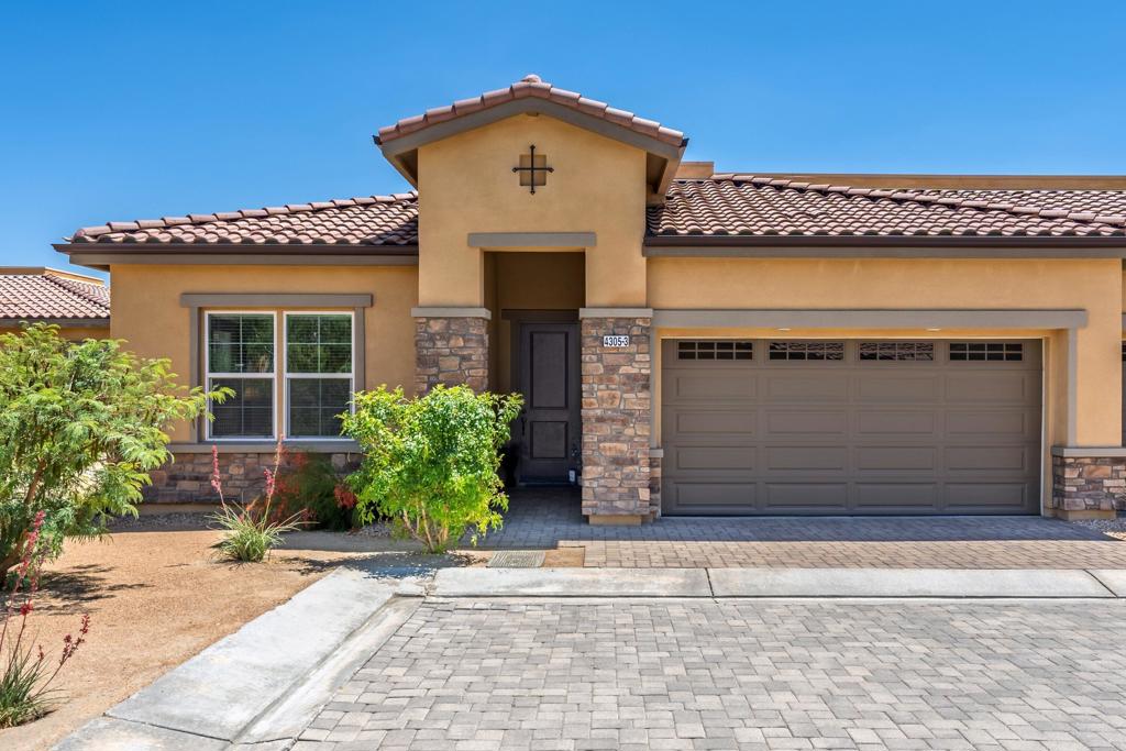 4305 Minori Court 3