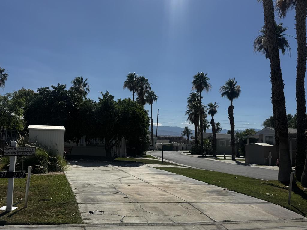 84136 Avenue 44 232