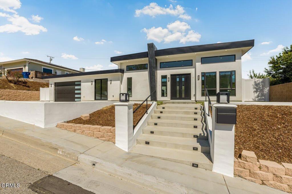 954 Colina Vista