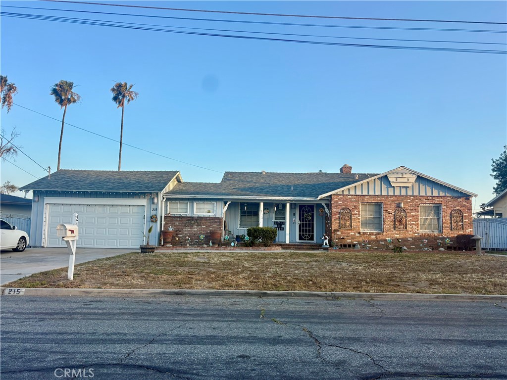 215 E Valencia Street