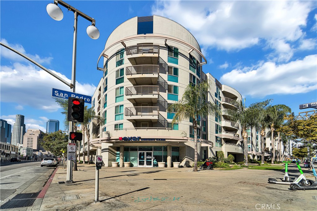 267 S San Pedro 218