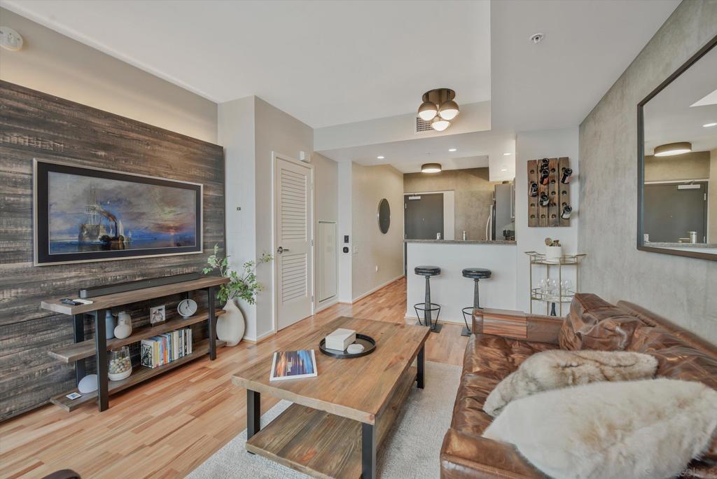 321 10Th Ave 1603
