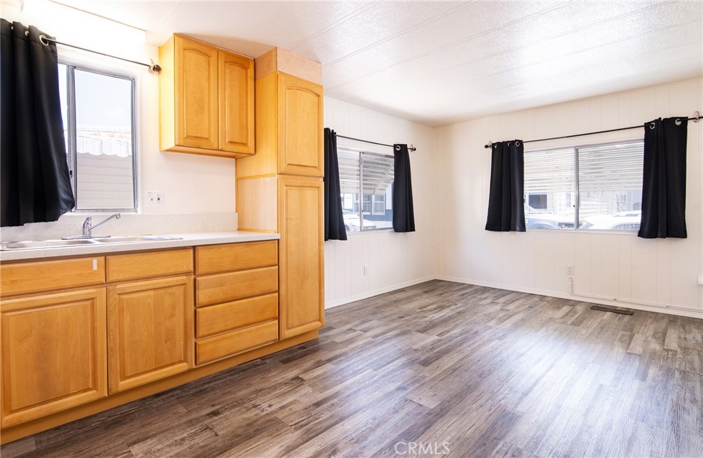 11250 Playa Street 66