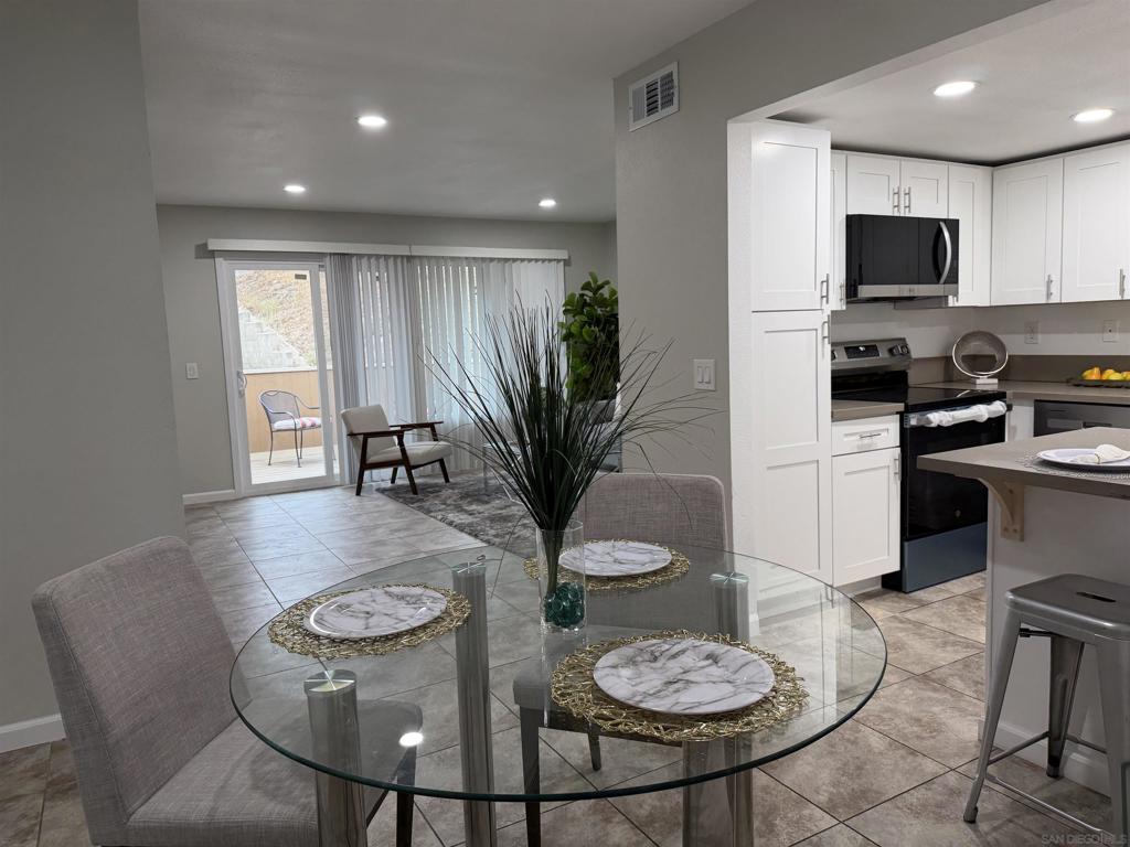 621 R Ave 22