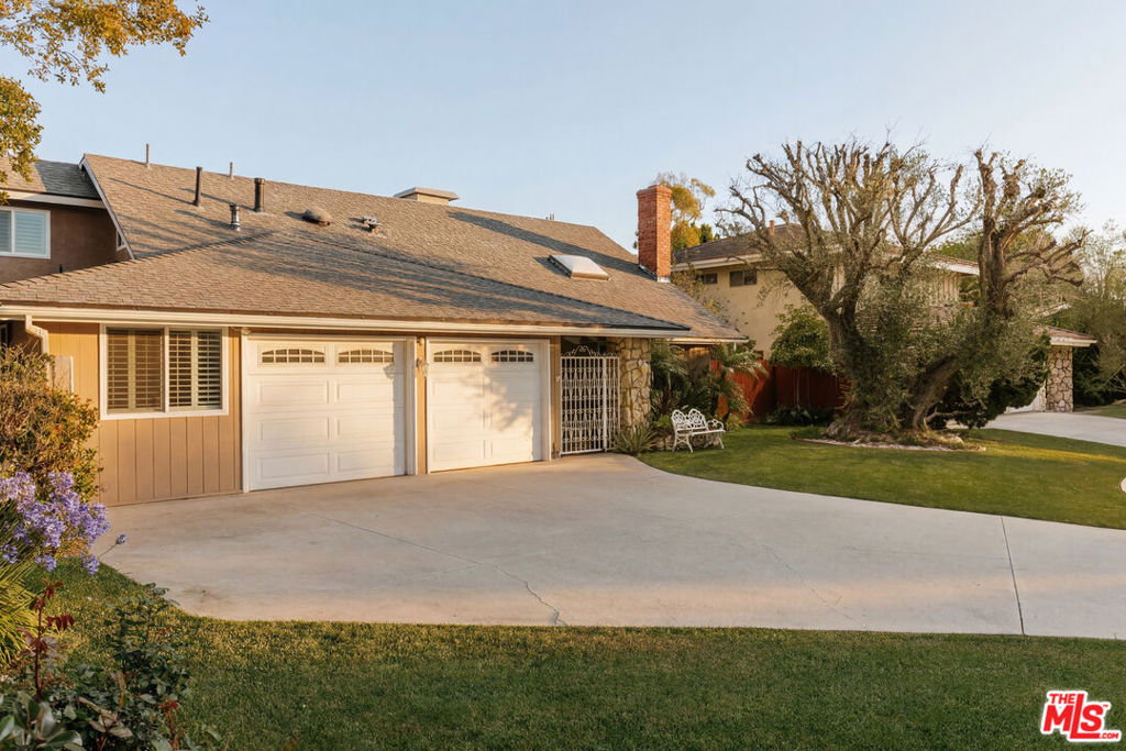 6125 Queenridge Drive