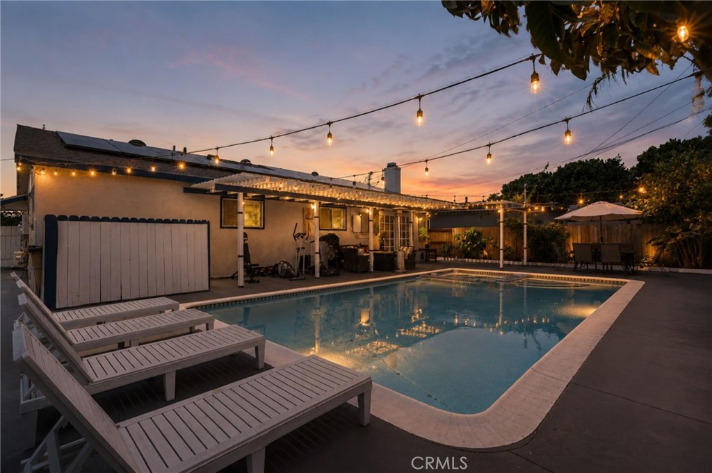 16842 16846 Lucia Lane