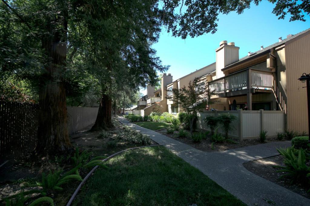 546 Woodside Oaks 6