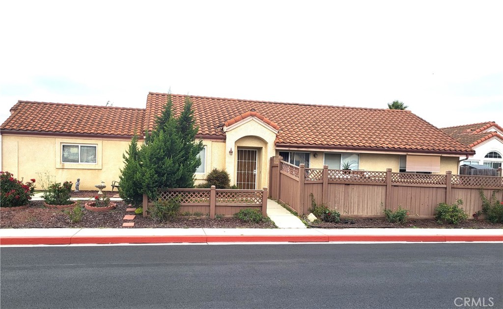 715 Hawthorn