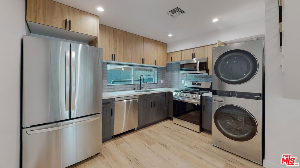 16010 Cantlay Street 2