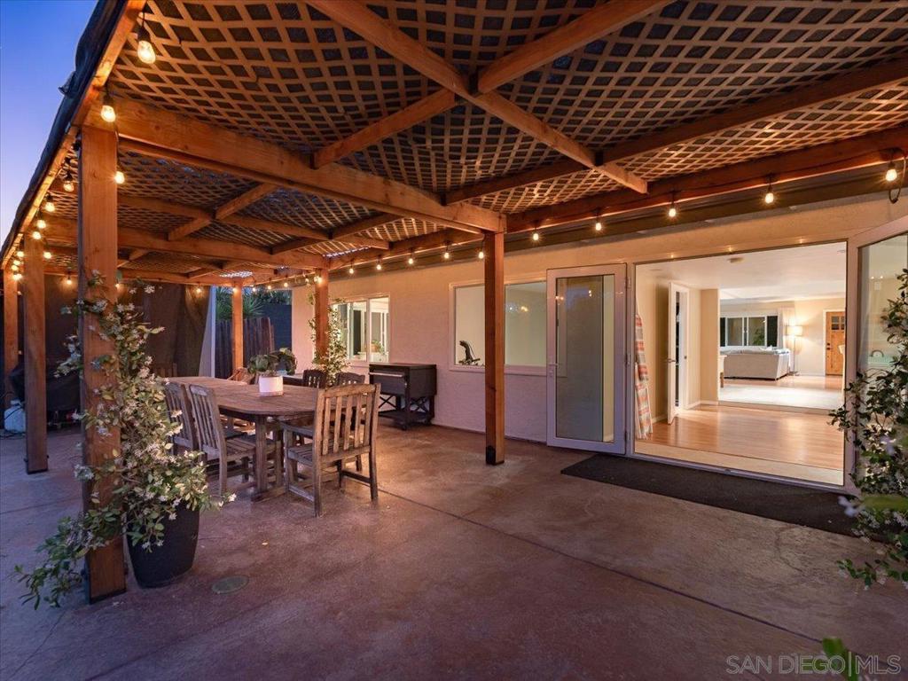 1015 Gamble Ln