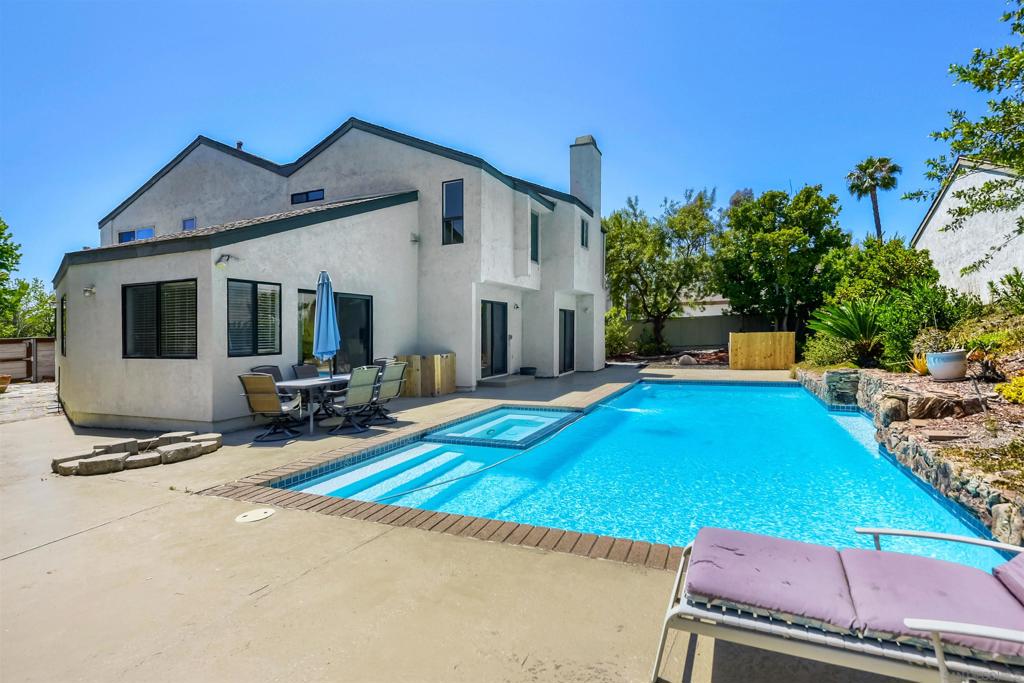 5687 Menorca Dr