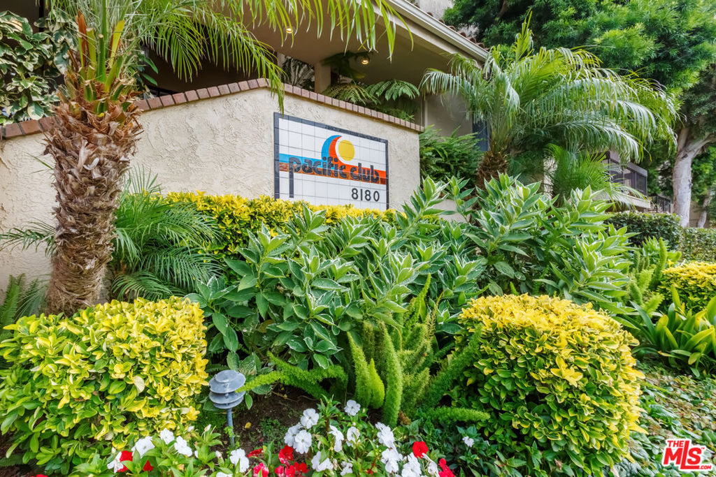 8180 Manitoba Street 304