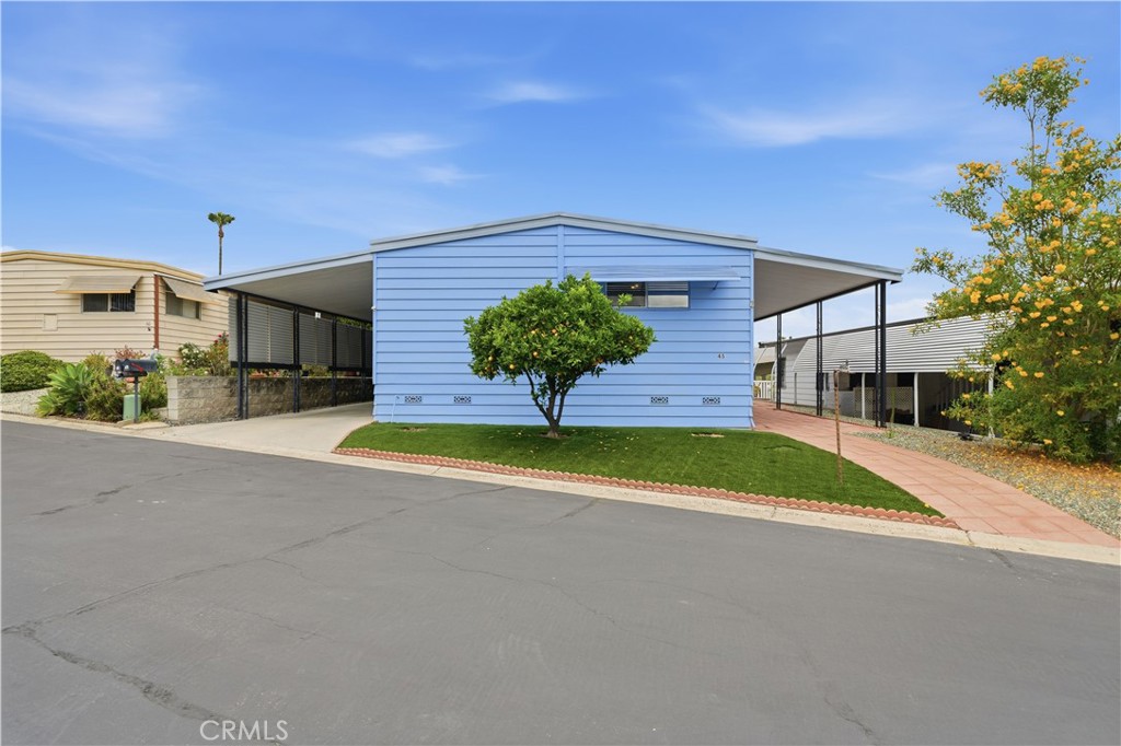 1219 E Barham, Space 45