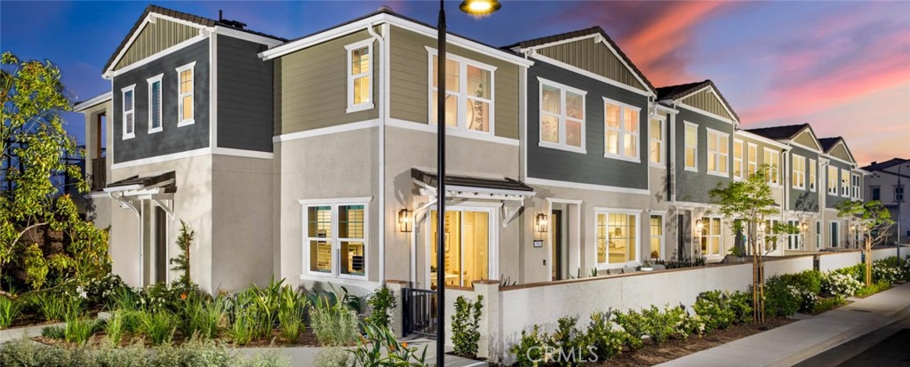3932 E. BUCKNELL PASEO