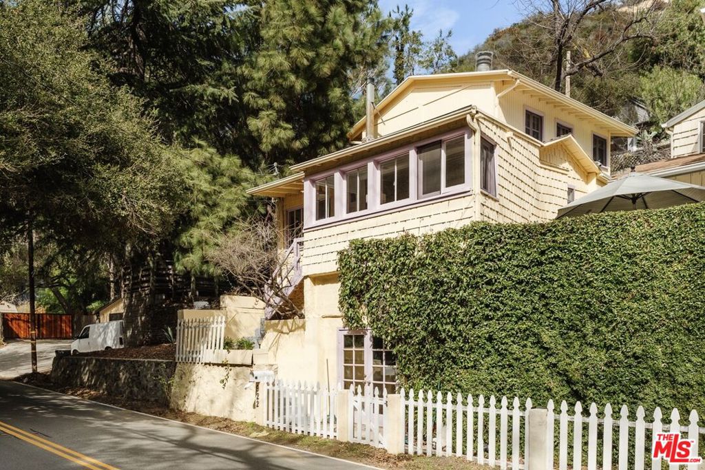922 Old Topanga Canyon Road