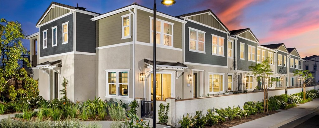 3922 E. BUCKNELL PASEO