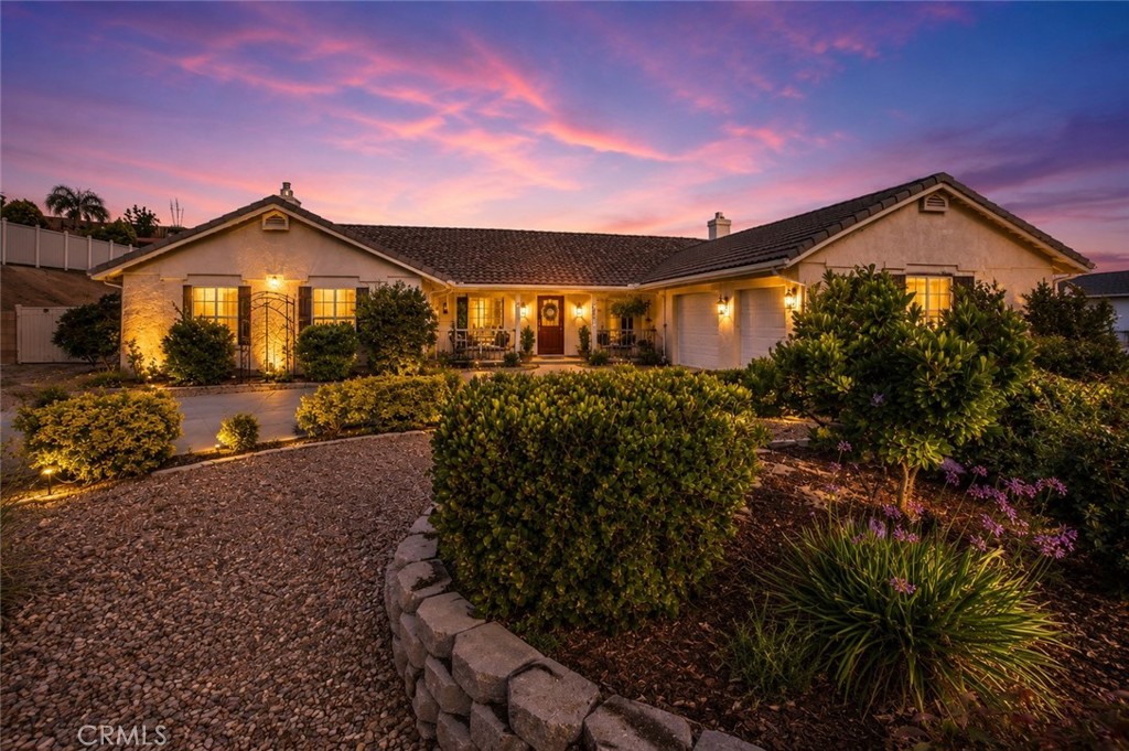 13997 Riverside