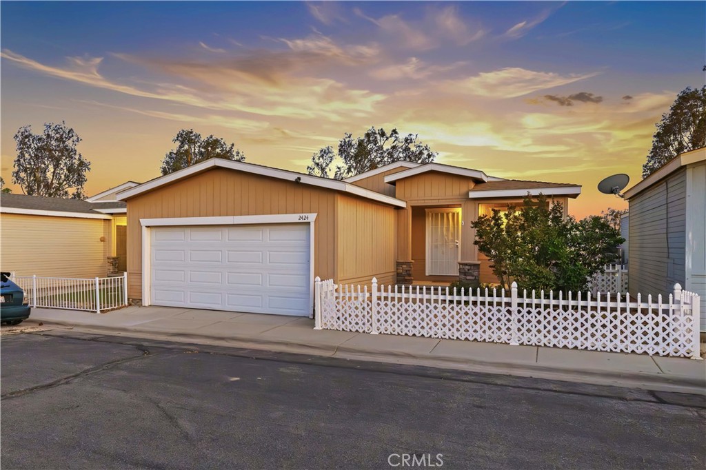 2424 Grandview Terrace