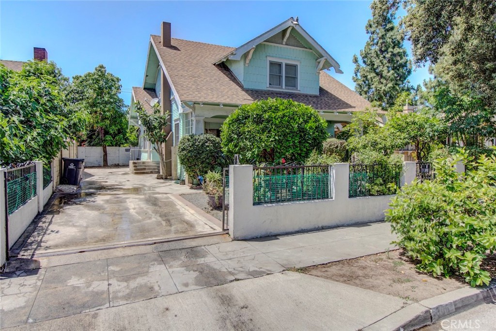 306 S Birch