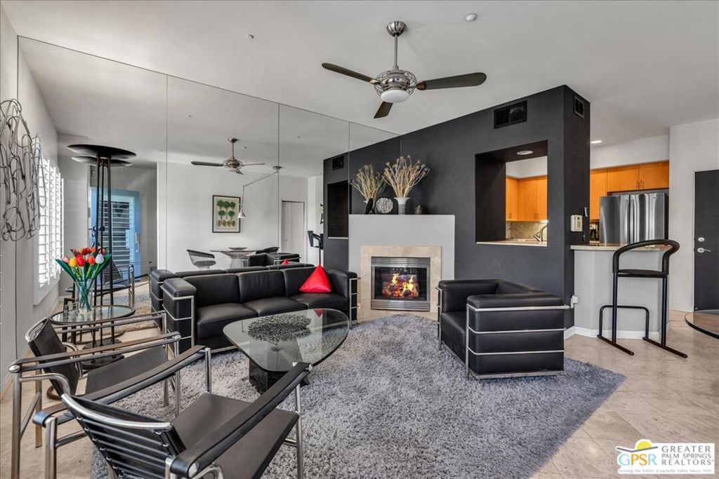 1520 N Via Miraleste