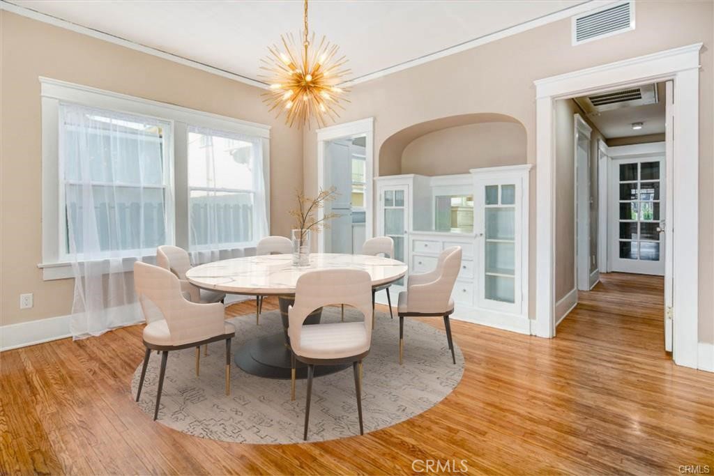 107 N Columbus Avenue 1/2