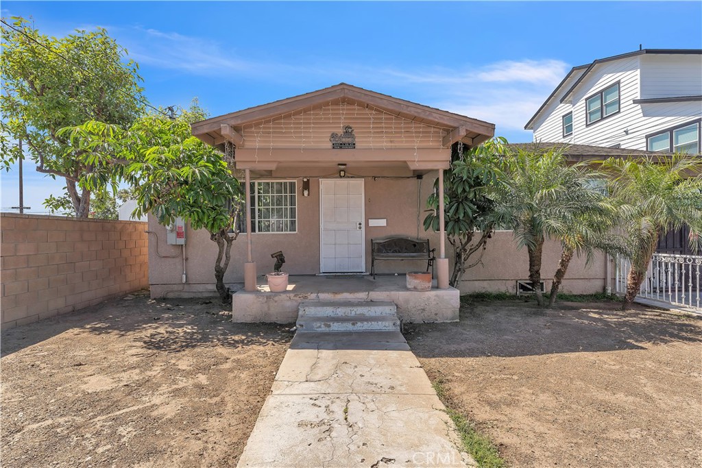 1208 E 3rd