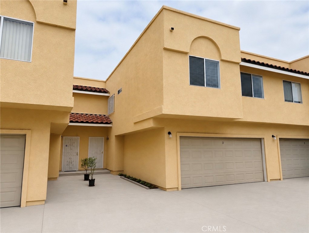 228 S Avenue 18 D