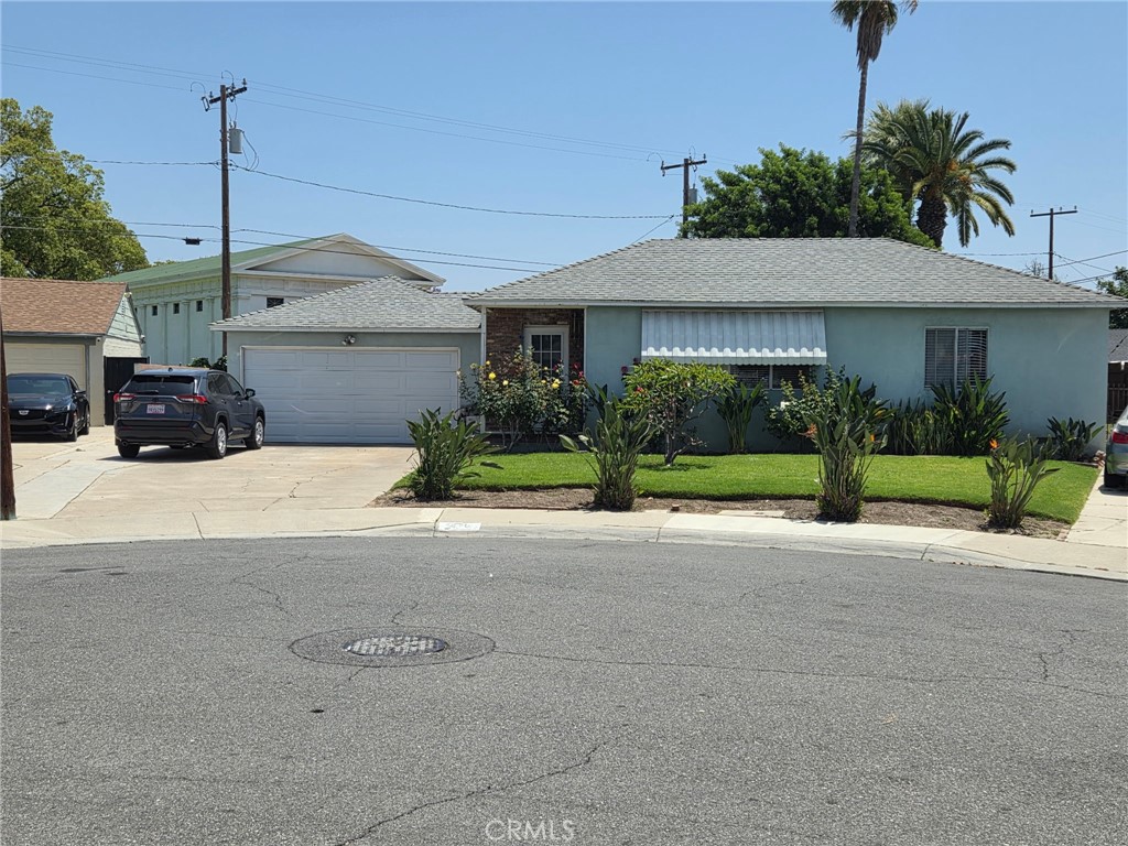 1276 E Flower Street