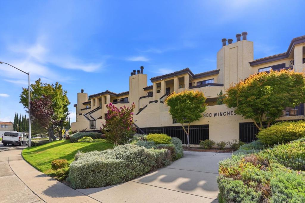 880 N Winchester Boulevard 205