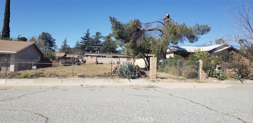 0 N Woodland Avenue