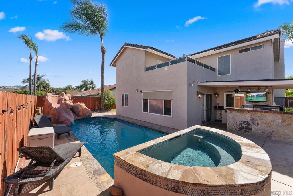 10253 Paseo Park