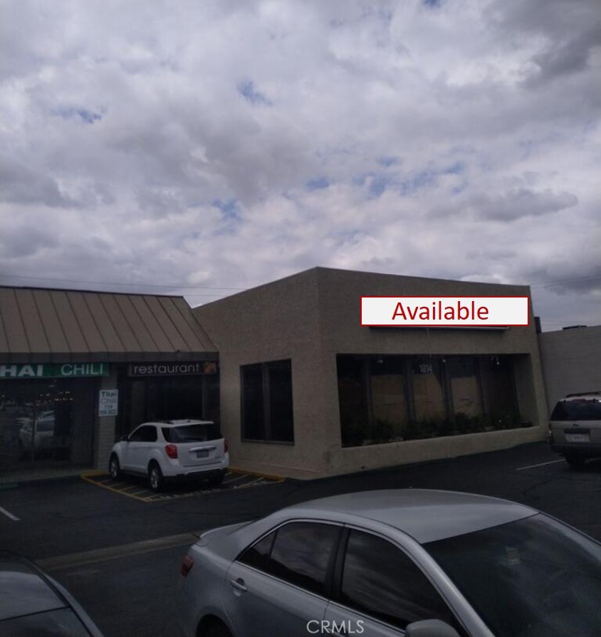1814 N Tustin
