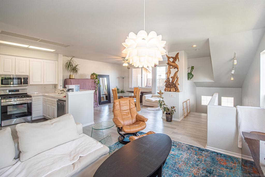 4175 Via Candidiz 21