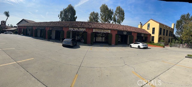 808 E Whittier