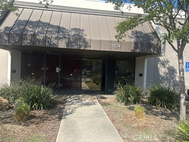 1154 E Valencia