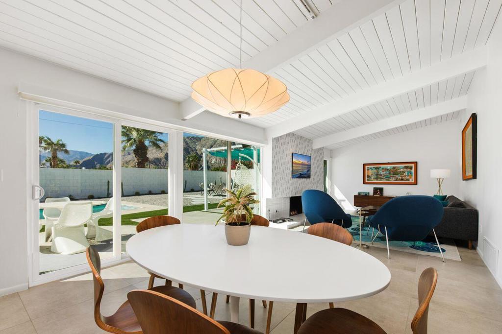 411 E Racquet Club Road