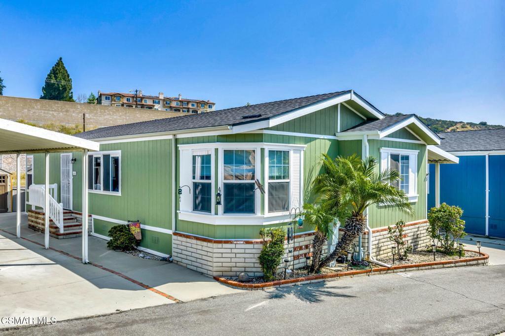 11401 Topanga Canyon Boulevard 8