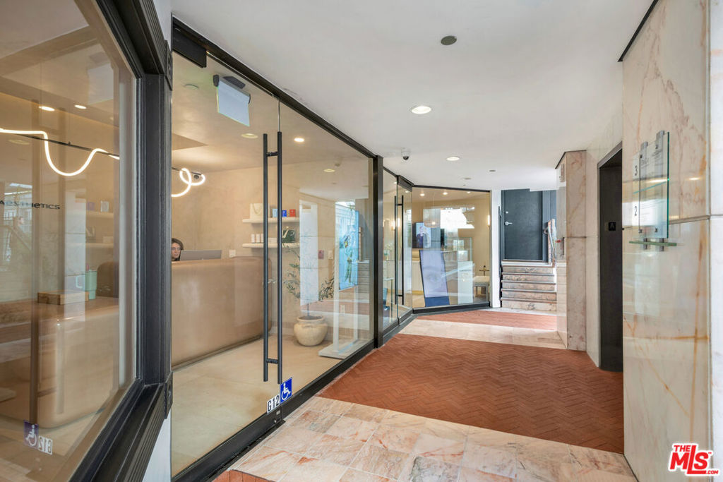 421 N Rodeo Drive Ste G-12