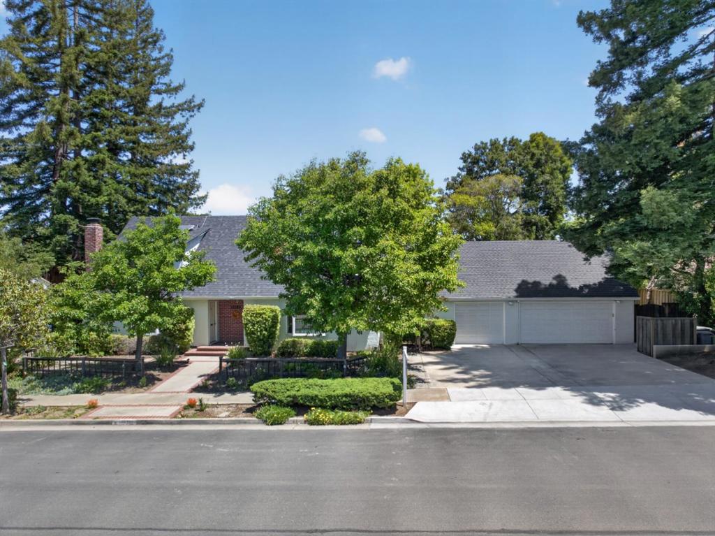 10380 Lockwood Drive