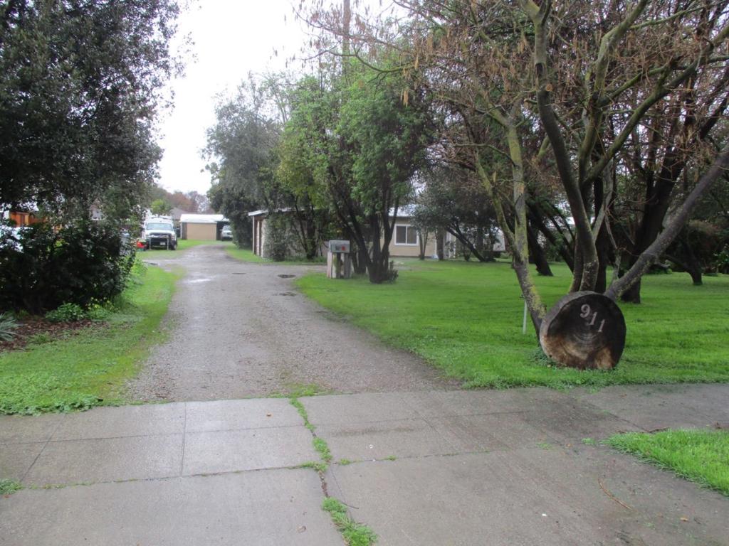 911 Franquette Avenue