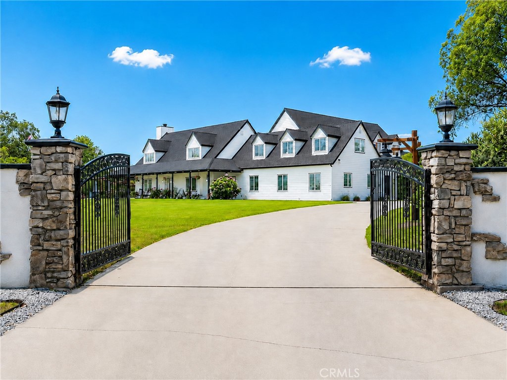 42525 Calle Capistrano