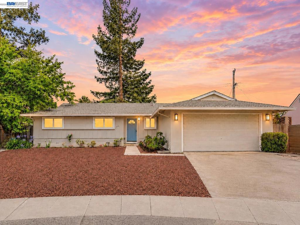4875 Pepperwood Way