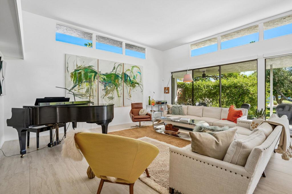 2320 Paseo Del Rey