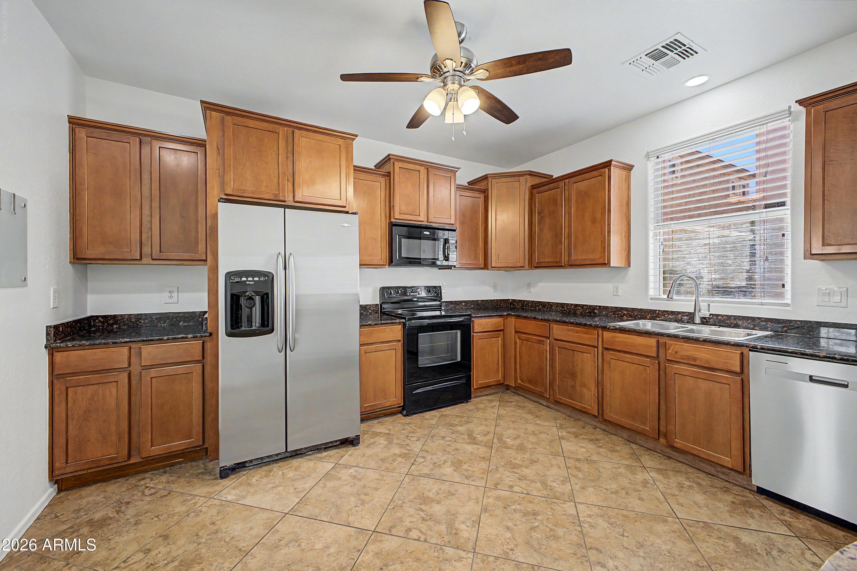 4282 E CARLA VISTA Drive, Gilbert, AZ 85295