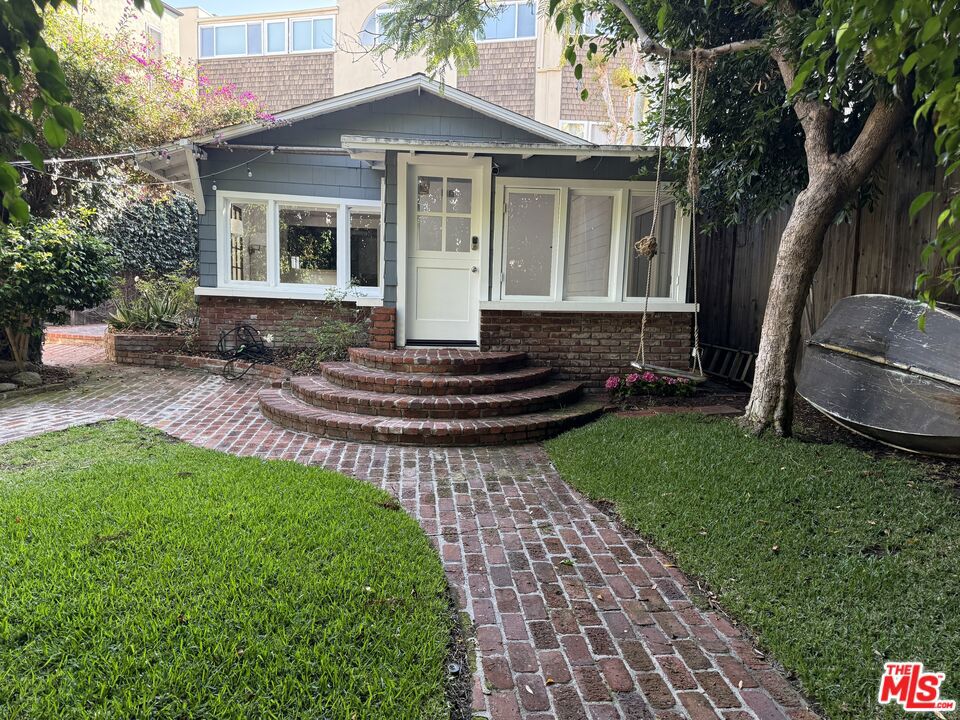3419 Strongs Drive