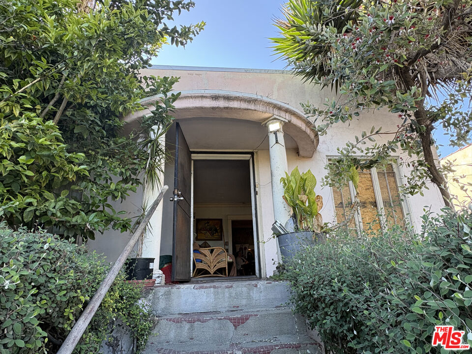 1307 Micheltorena Street