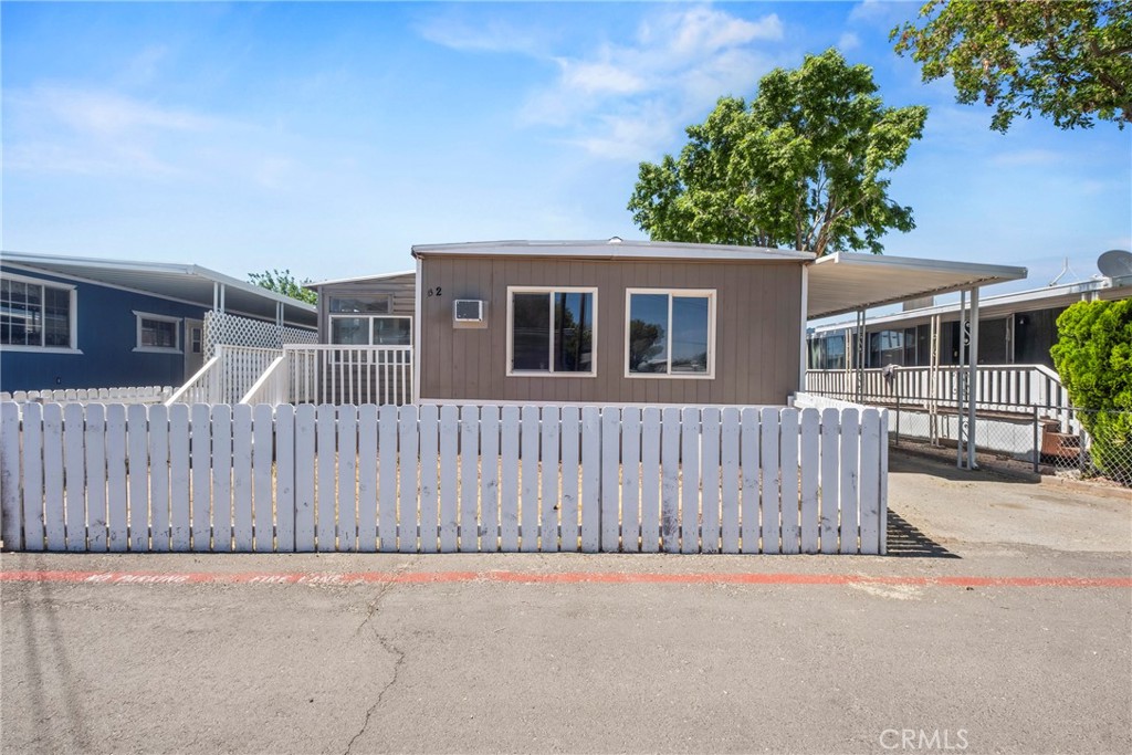 3157 E AVE I B2