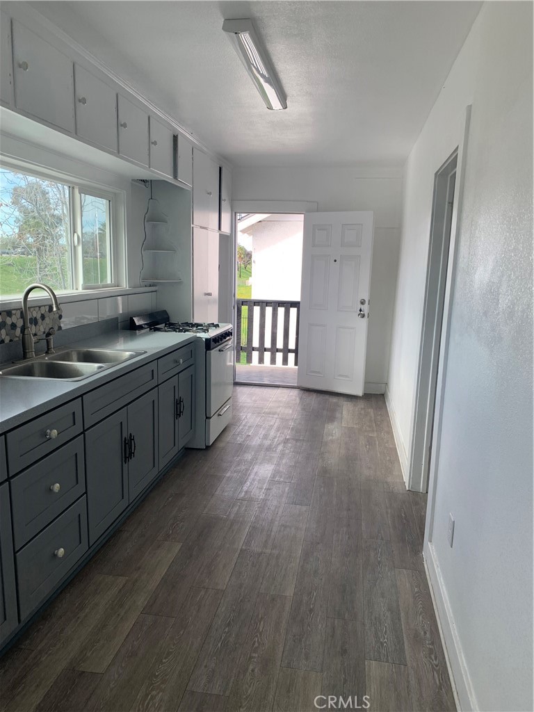315 W Colton Avenue 1/2