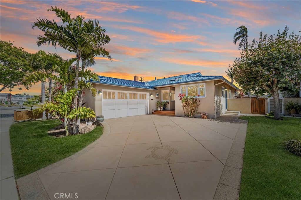 800 Driftwood Avenue